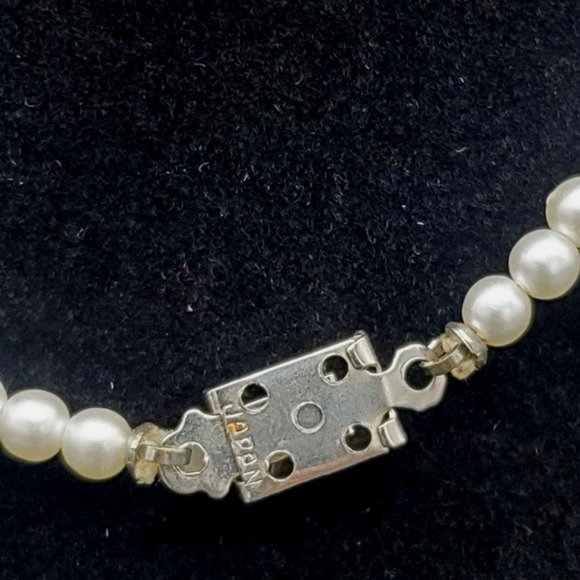 Vintage Graduated String Faux Pearl Choker or Childs Necklace Japan - Picture 4 of 6